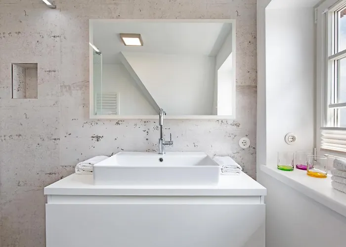 Hobooken Hues * List